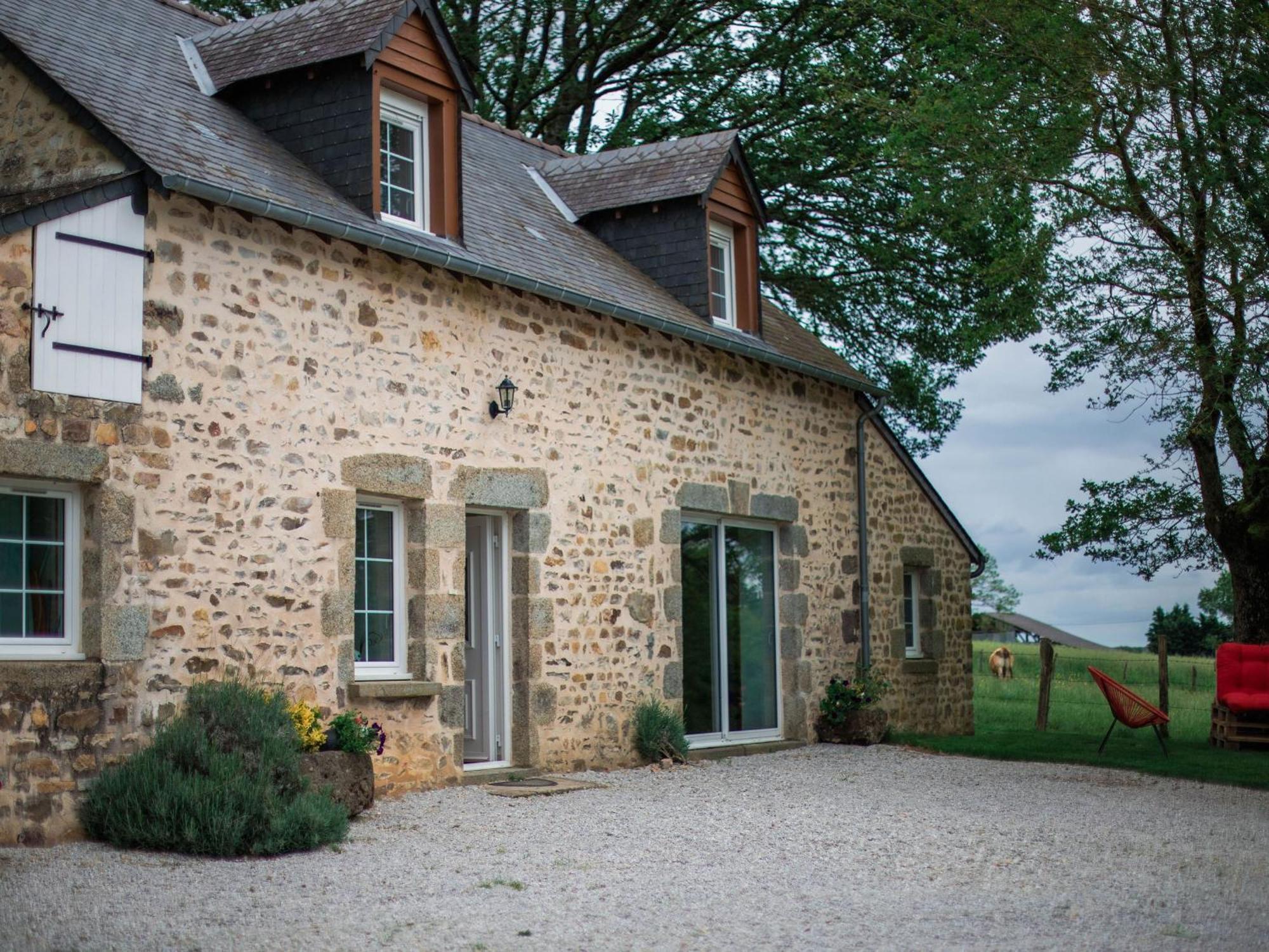 Gite De Charme Renove Avec Cheminee, Terrasse Et Proche Randonnees - Capacite 13 Pers. - Fr-1-410-179 Saint-Léonard-des-Bois Exterior photo
